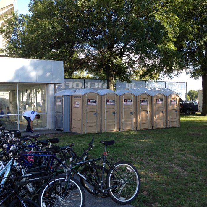 Moon Portable Restrooms, Outdoor Restrooms Kentucky, Rent Portable restrooms Kentucky