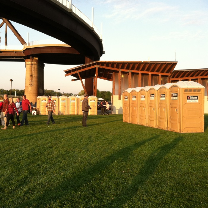 Moon Portable Restrooms, Outdoor event and festival portable restrooms, portable restrooms KY