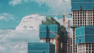 What are OSHA regulations on construction sites?